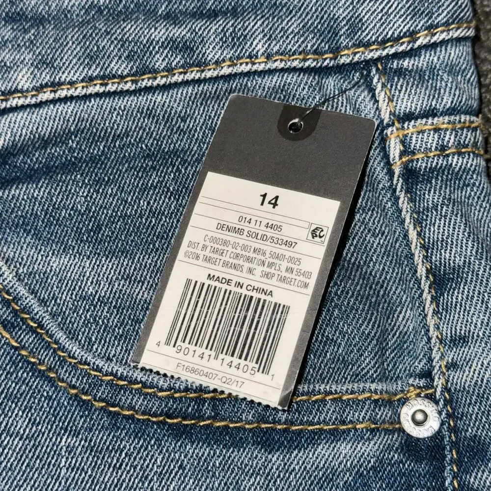 NWT Mossimo Mid-Rise Boyfriend‎ Jeans Women's Size 14 Regular Medium Wash Casual